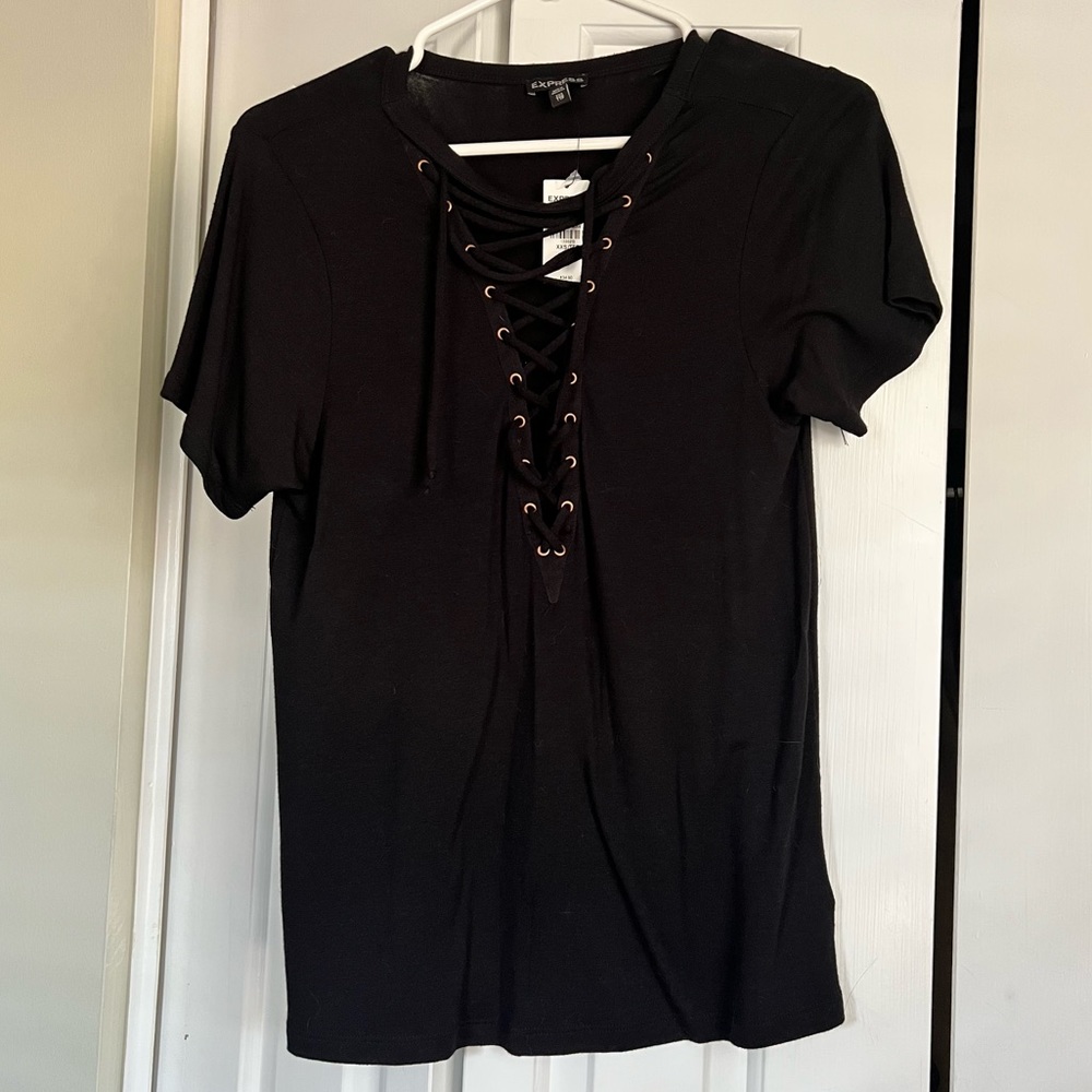 Express tie front top NWT